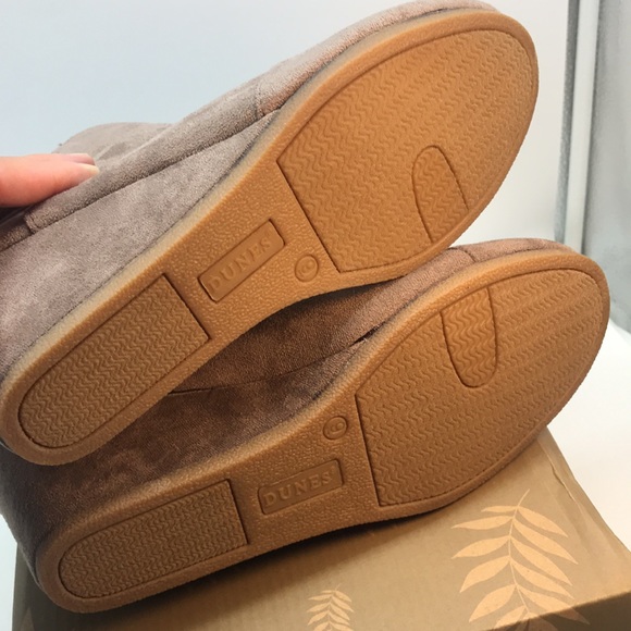 Dunes Women's Zoey Wedge Bootie +Wide Width Size 9M - Picture 9 of 9